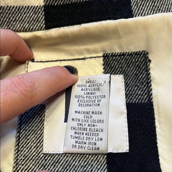 GAP Black and White Pea Coat Classic Checkered Design - Size Medium - Picture 4 of 8